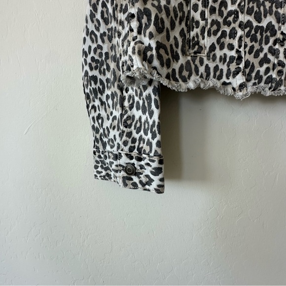 Nordstrom Thread & Supply NWT Golden Jaguar Leopard Print Cropped Denim Jacket - Picture 4 of 11
